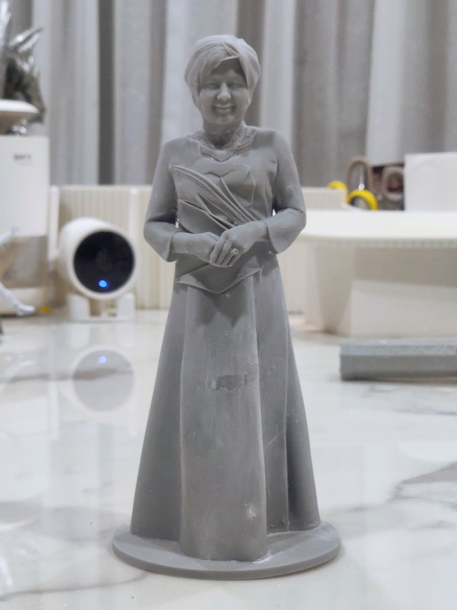 Princess figure prototype in gray finish