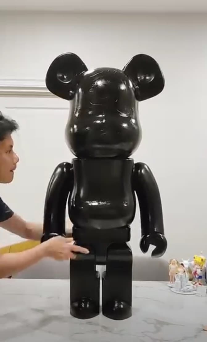 Akaza prototype scale and pose